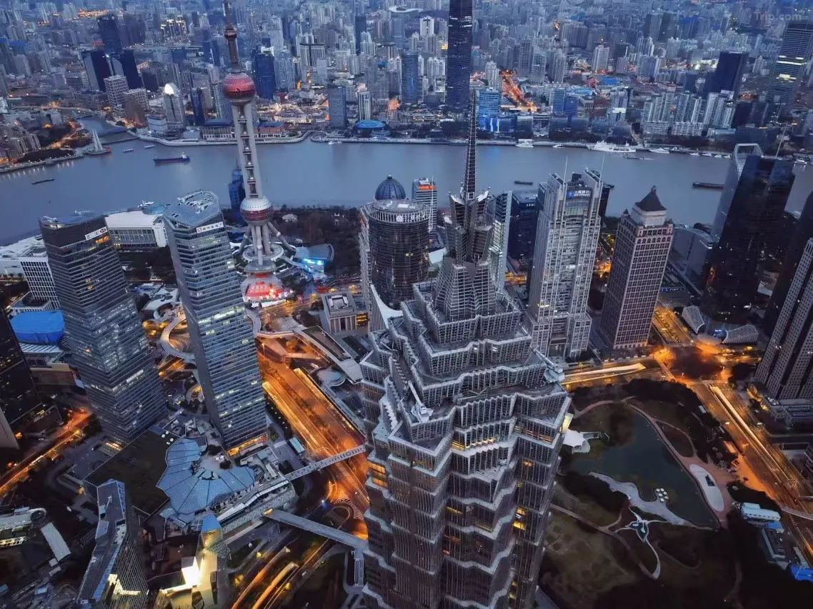 Shanghai | Five-Star Hotel with Bund Views