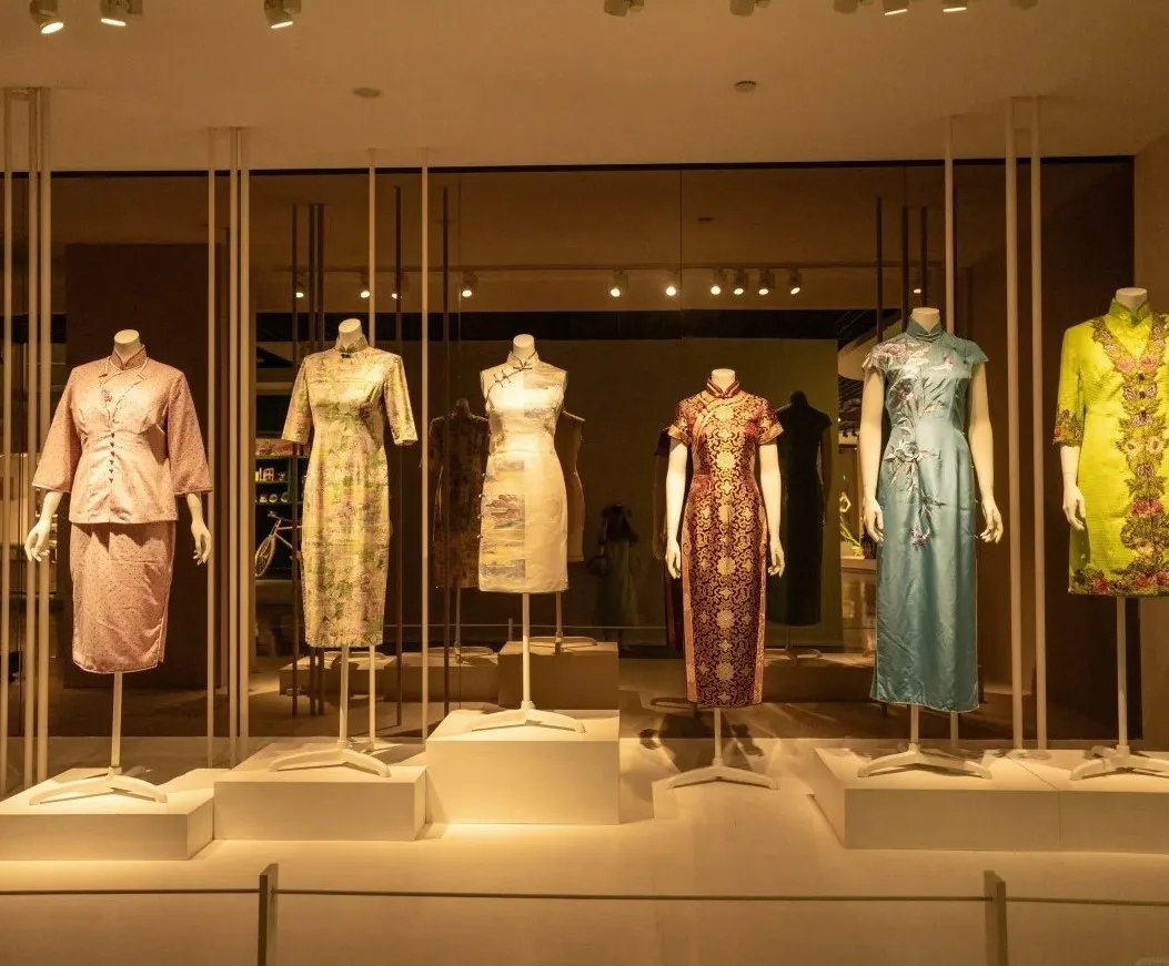 Discover the Art of Chinese Silk
