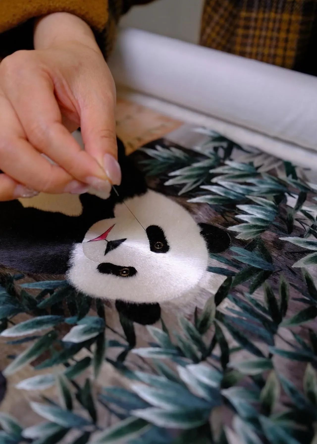 Discover the Art of Sichuan Brocade
