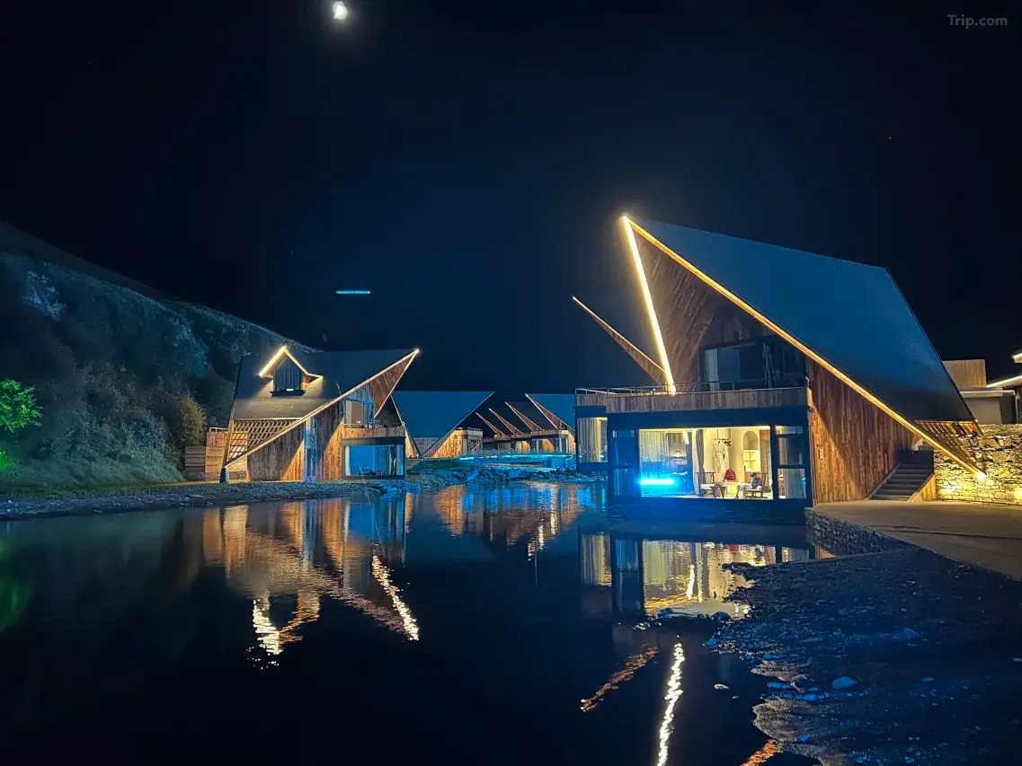 Xinduqiao | Luxury Hotel